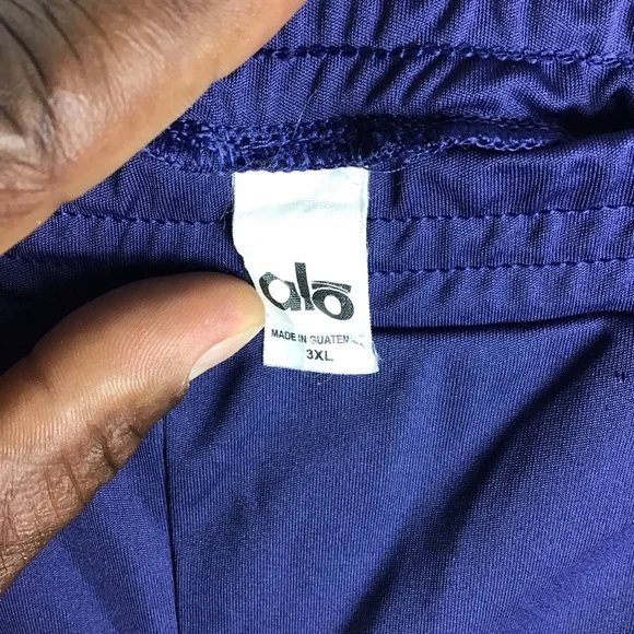 Alo Yoga Blue Shorts Size 3XL Vintage - Picture 3 of 3